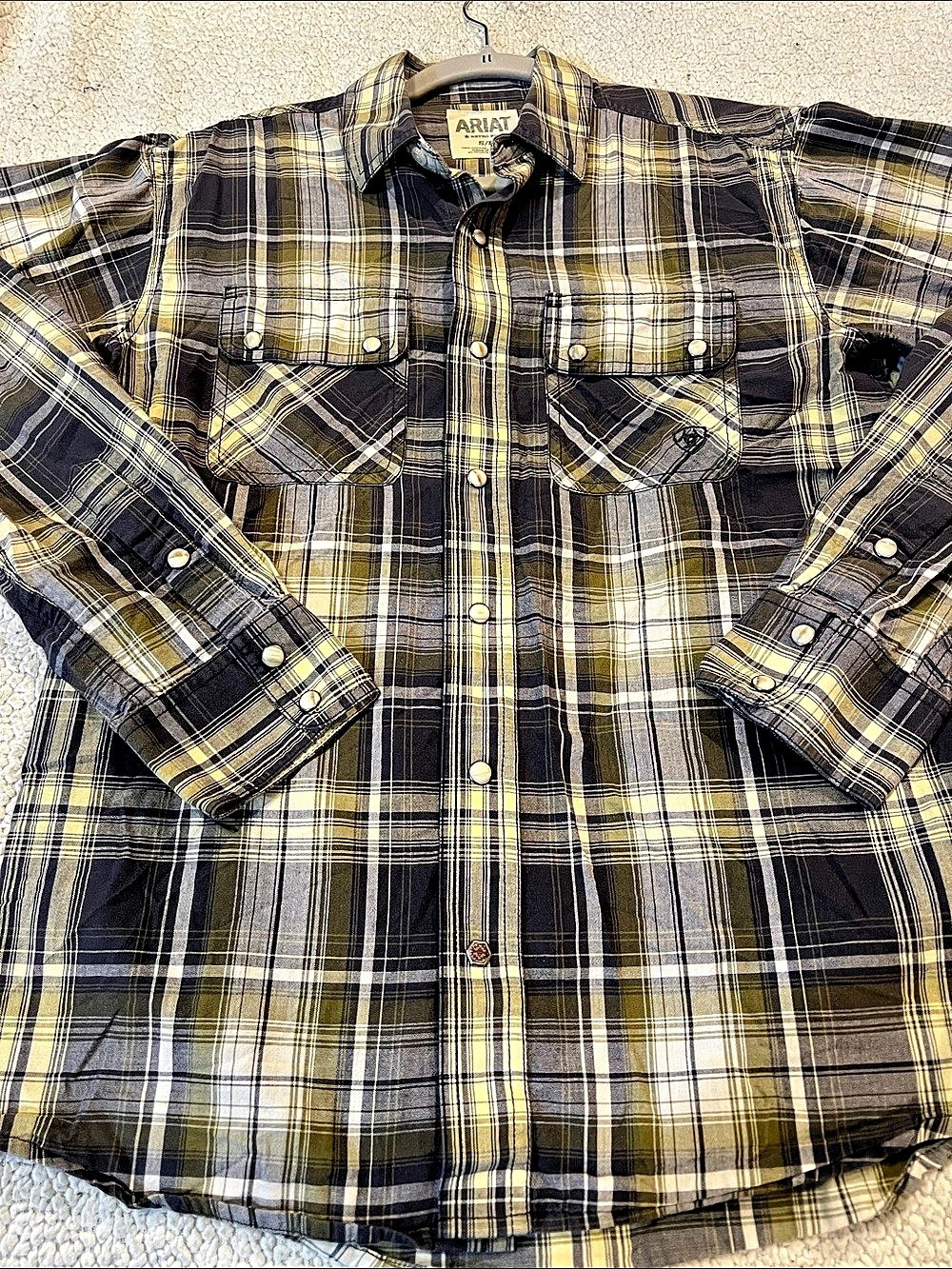 Ariat Plaid Snap-Front Shirt in Green & Black Size Small Like New